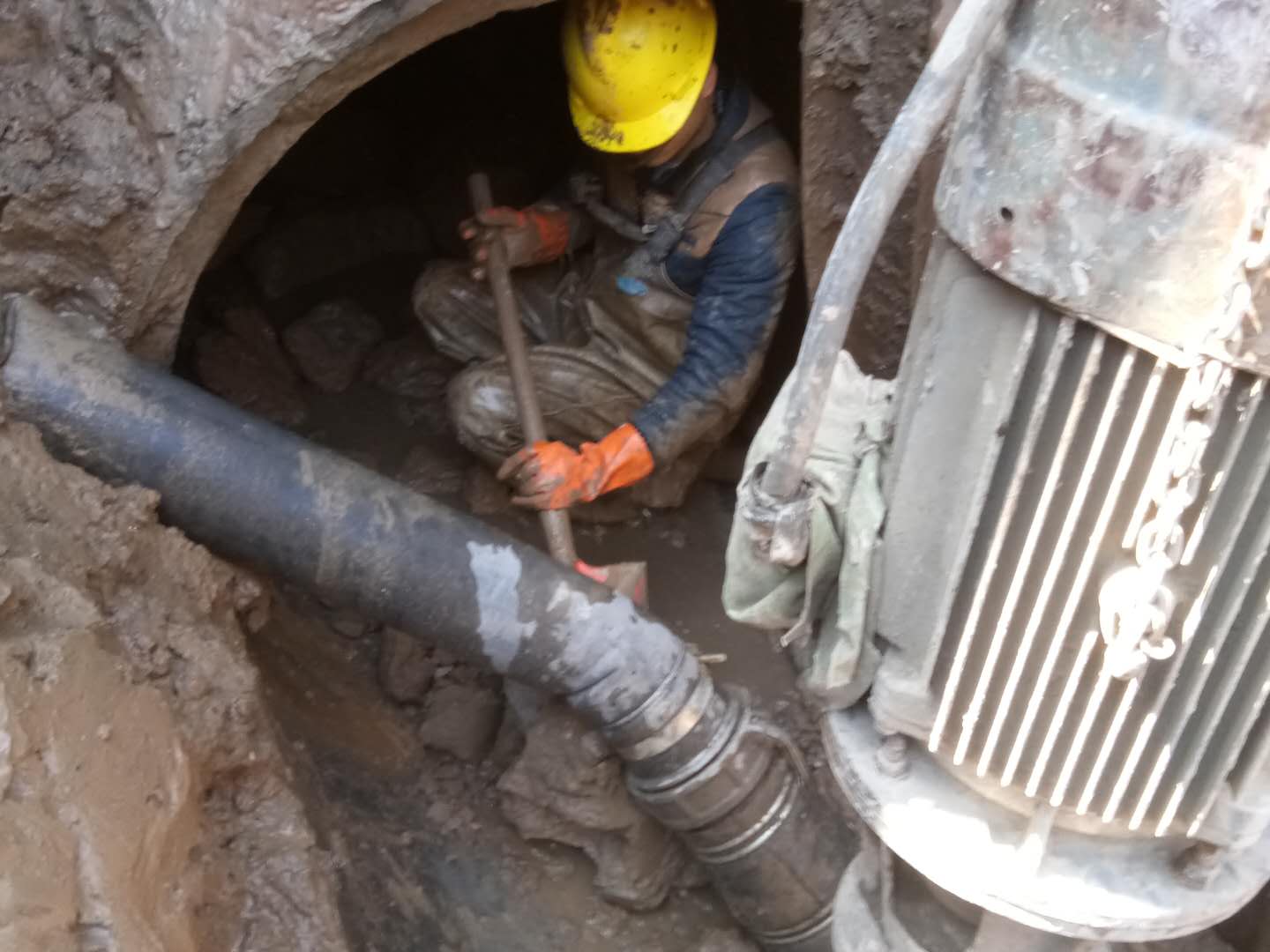 樟木头镇管道清淤